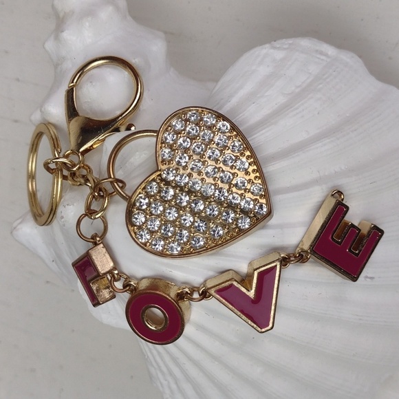 Juicy Meets Betsey Rhinestone Heart & L O V E Gold Tone Keychain Purse Bling - Picture 8 of 10